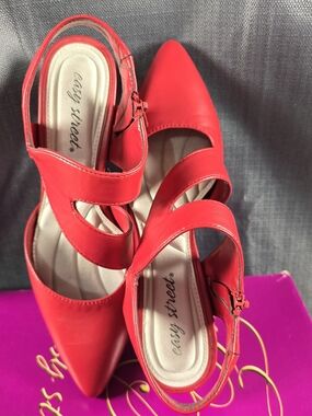 Easy Street Women's Red Pointed Slingback Heels